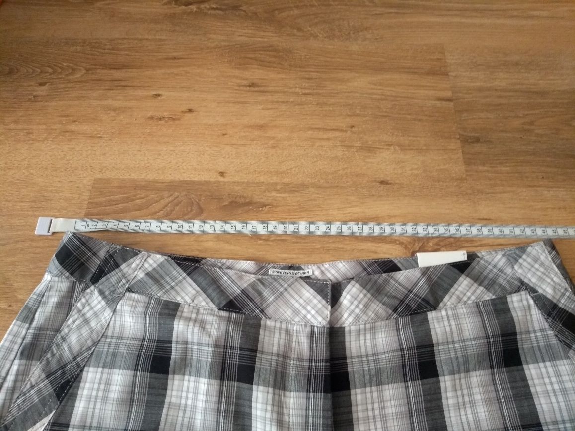 Krótkie spodenki Izod Golf Classiix 12 Nowe L xl spodnie kratę męskie