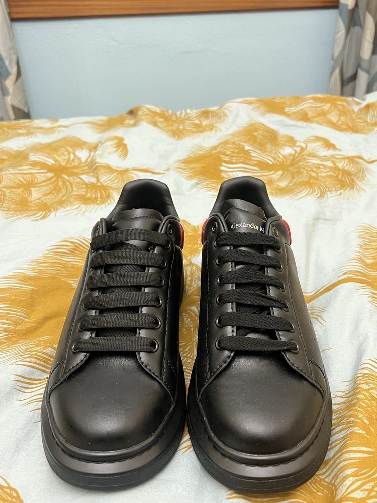 Alexander Mcqueen Red tail