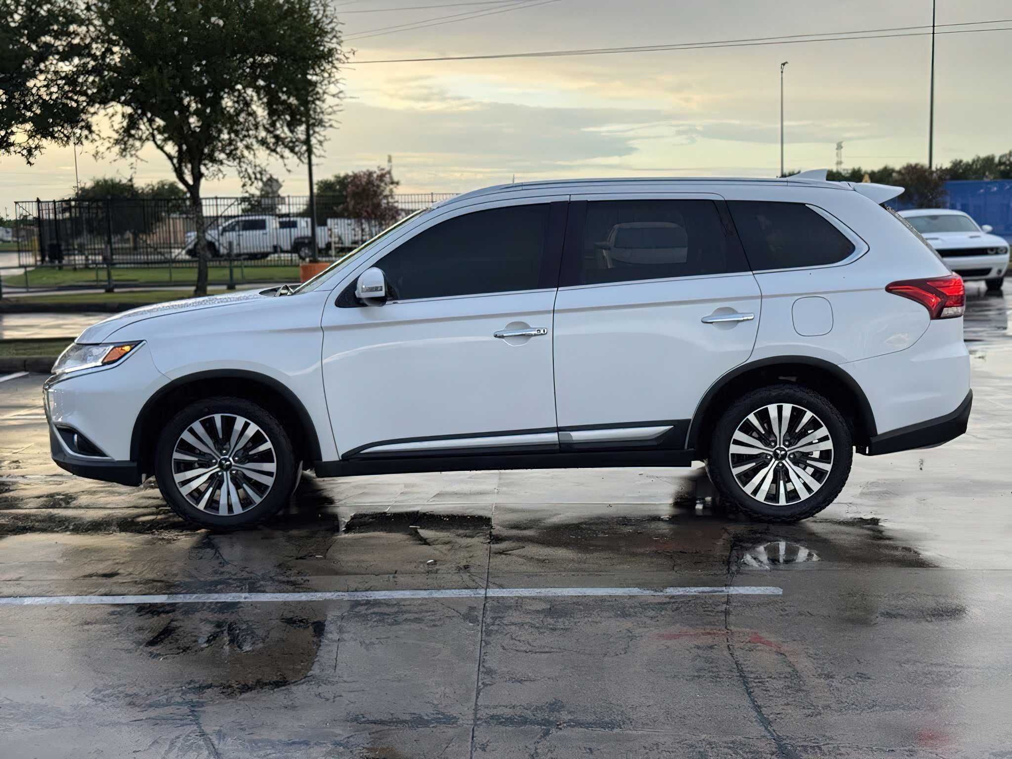 Mitsubishi Outlander Se 2019