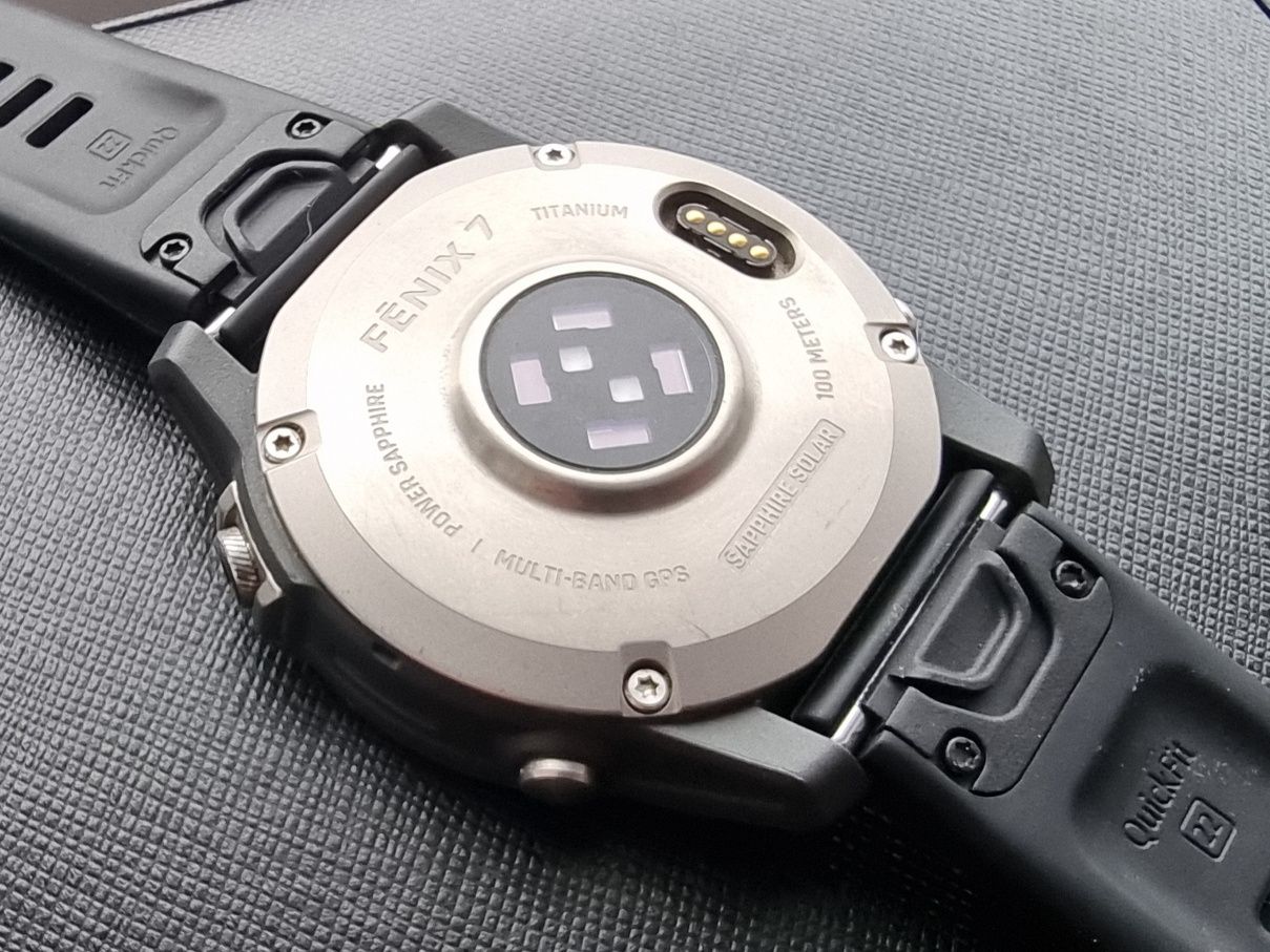 Garmin Fenix 7 sapphire solar titanium 47 mapy topo