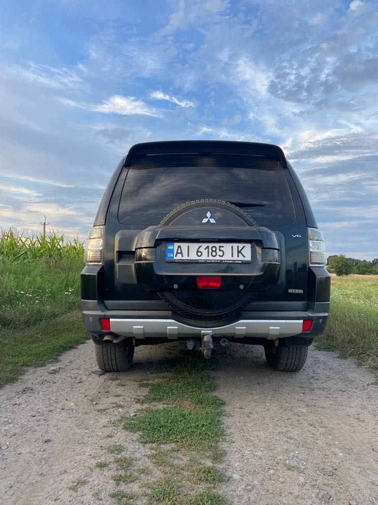 Mitsubishi Pajero Wagon 4 3.0