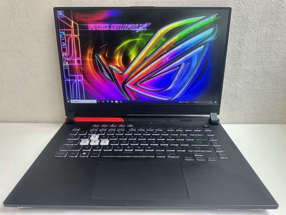 Ігровий ноутбук Asus ROG Strix G15 G513QY/15,6"IPS/32GB/1TB/AMD Radeon