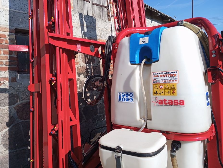 KUHN Atasa 2011r opryskiwacz zawieszany