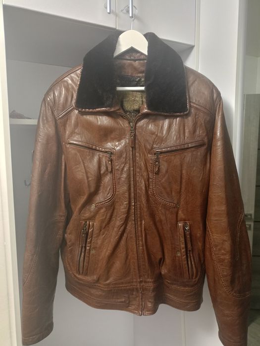 Чоловіча шкіряна куртка