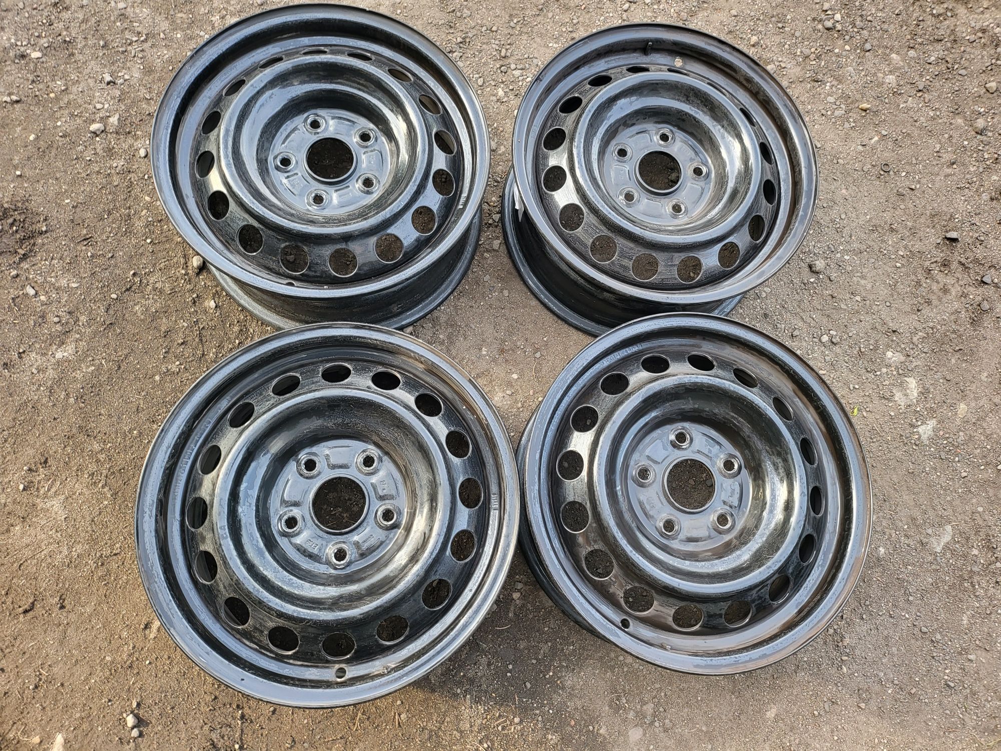 Felgi 15 Toyota Auris Corolla Prius 5x114,3 ET39