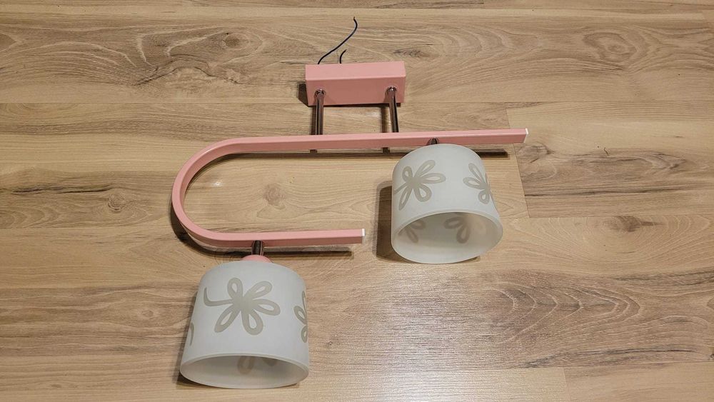 Lampa wisząca do pokoju dziewczynki
