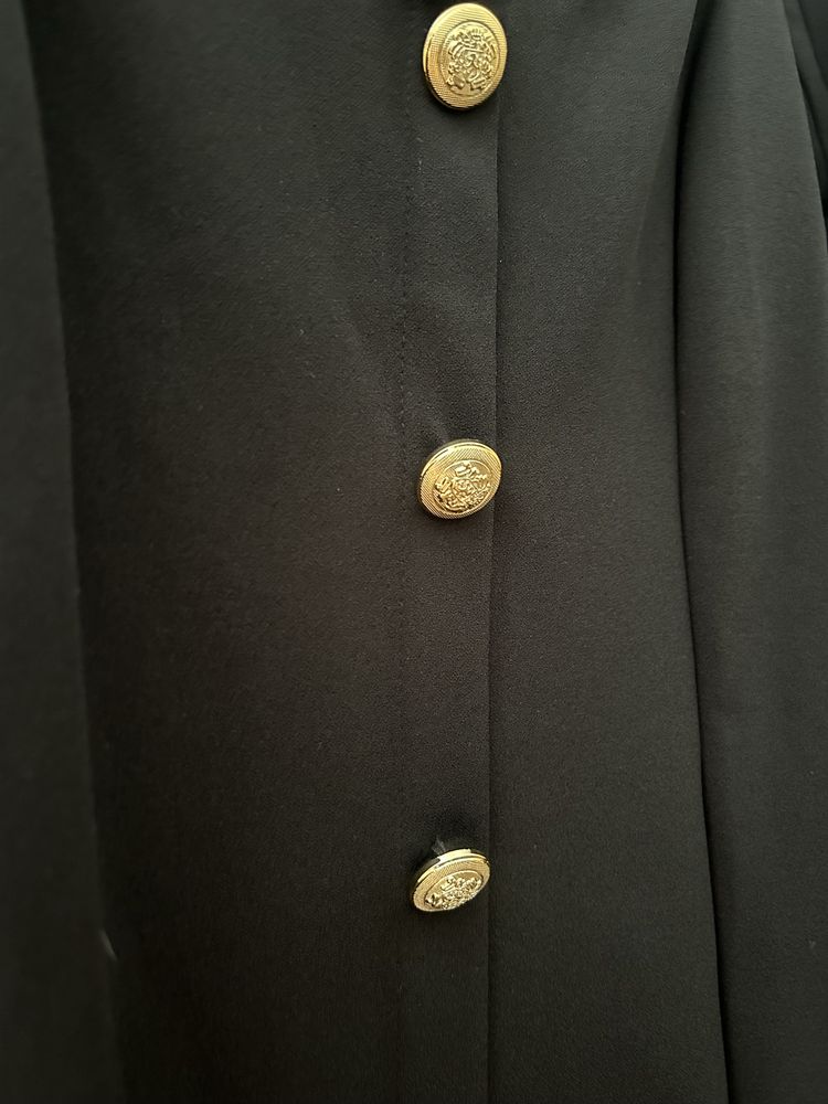 Czarna sukienka ze złotymi guzikami ASOS r. 40