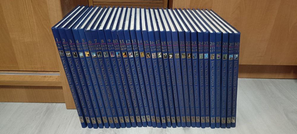 Encyklopedia powszechna, zbiór trzydziestu tomów
