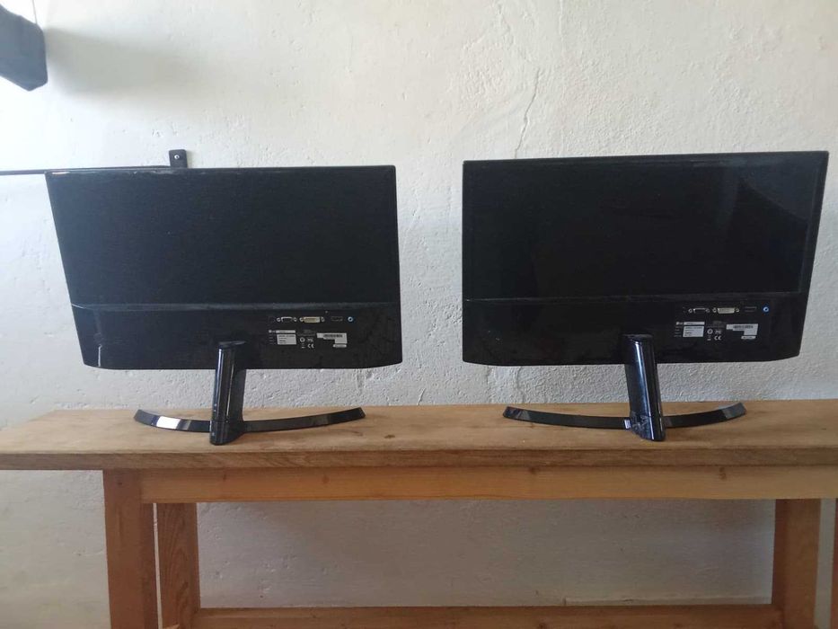 Vendo 2 monitores LG 22MP58VQ-P