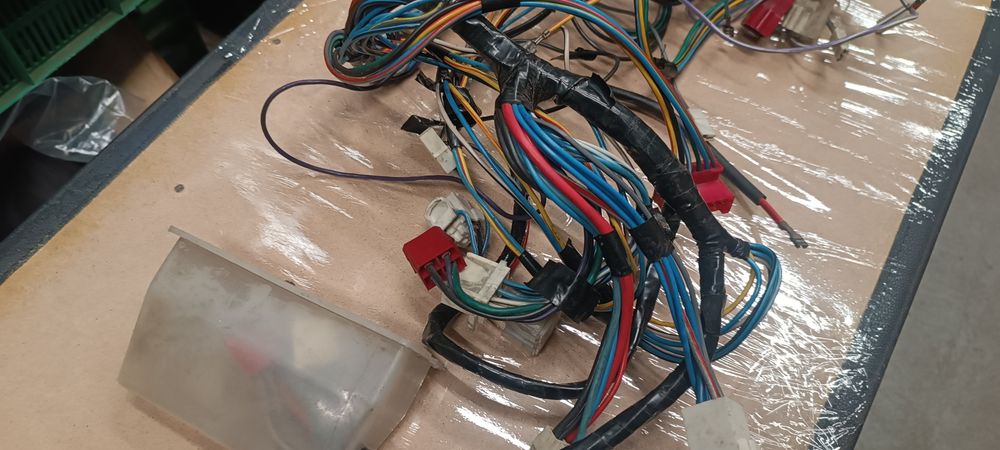 Fiat 126p wiązka przednia nowa pod mały licznik oryginalna