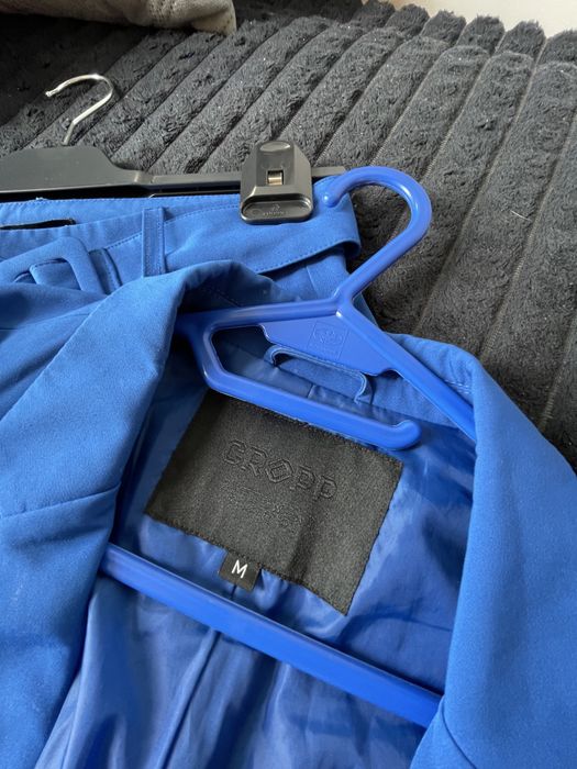 Niebieski garnitur damski