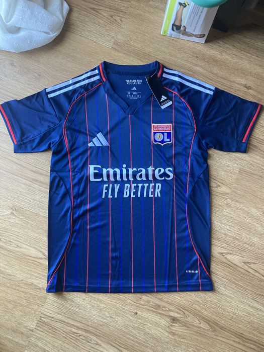 Equipamento lyon 25/26
