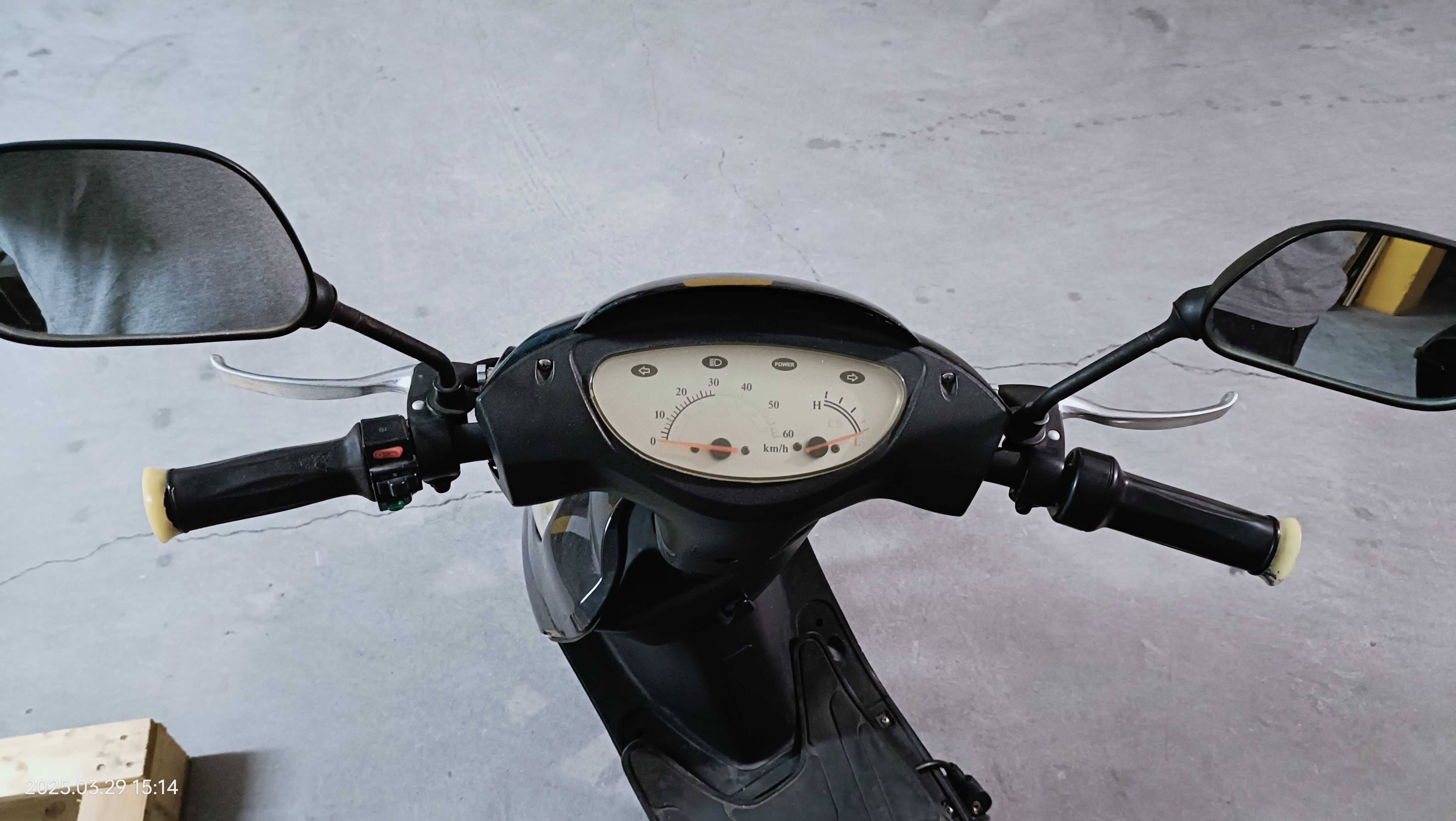 Scooter Guewer elétrica