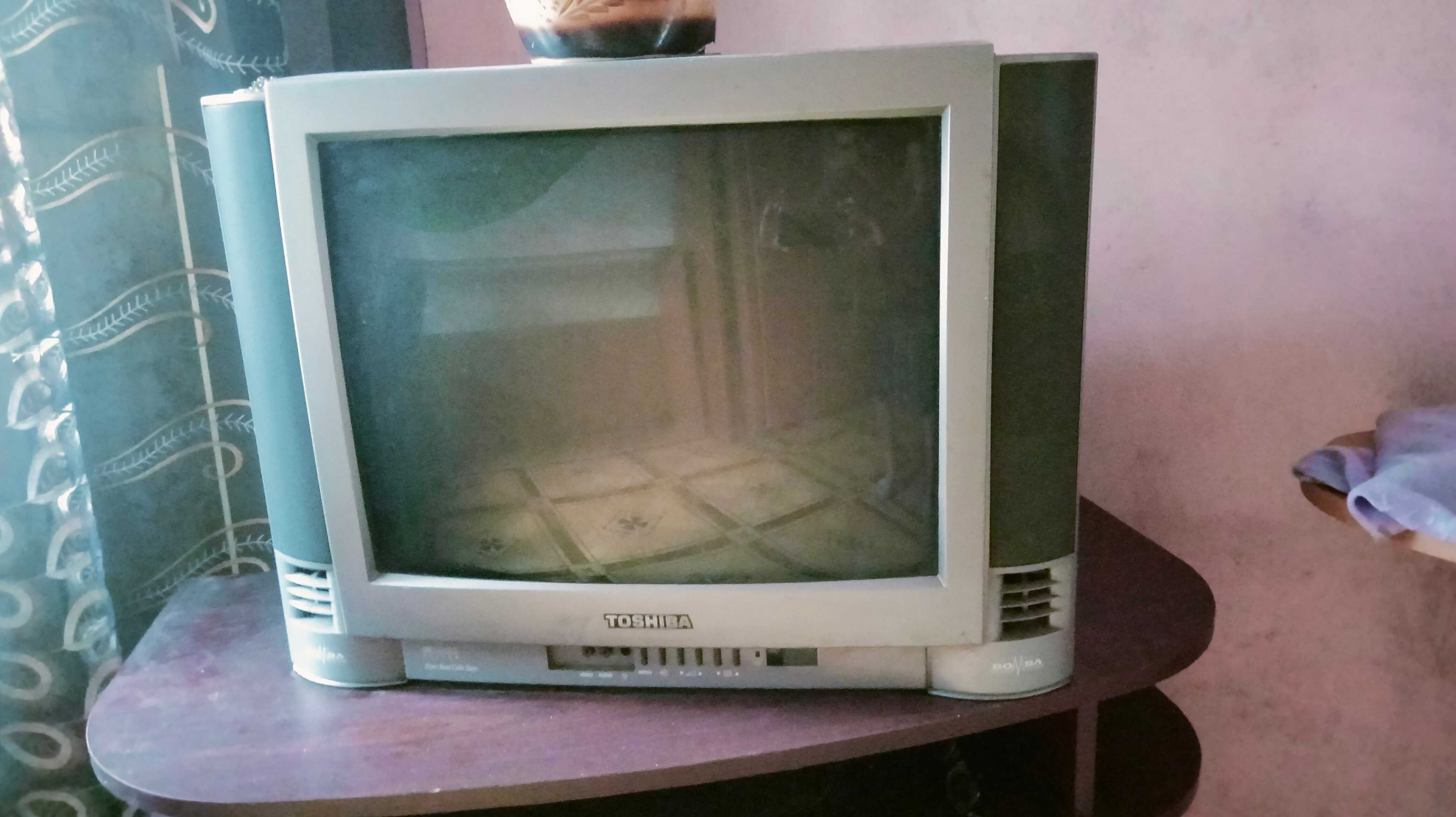 Продам телевизор