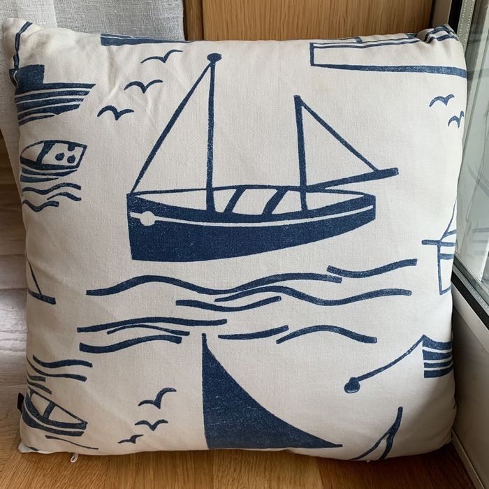 Almofas lisas e com motivos nauticos