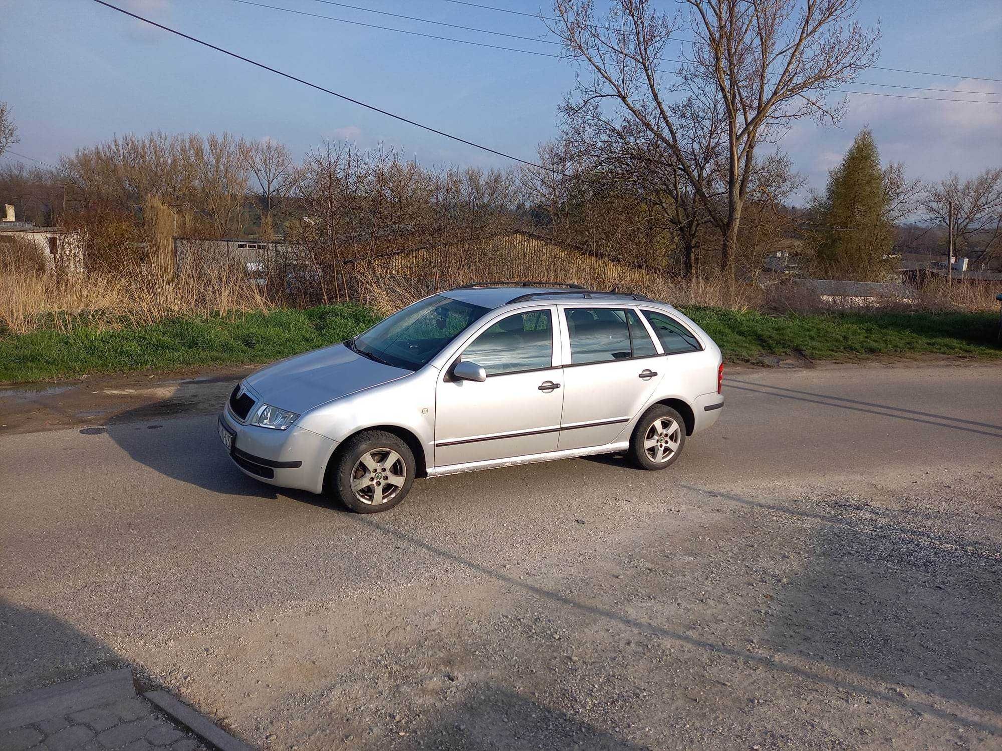 Sprzedam skode fabie kombi na części