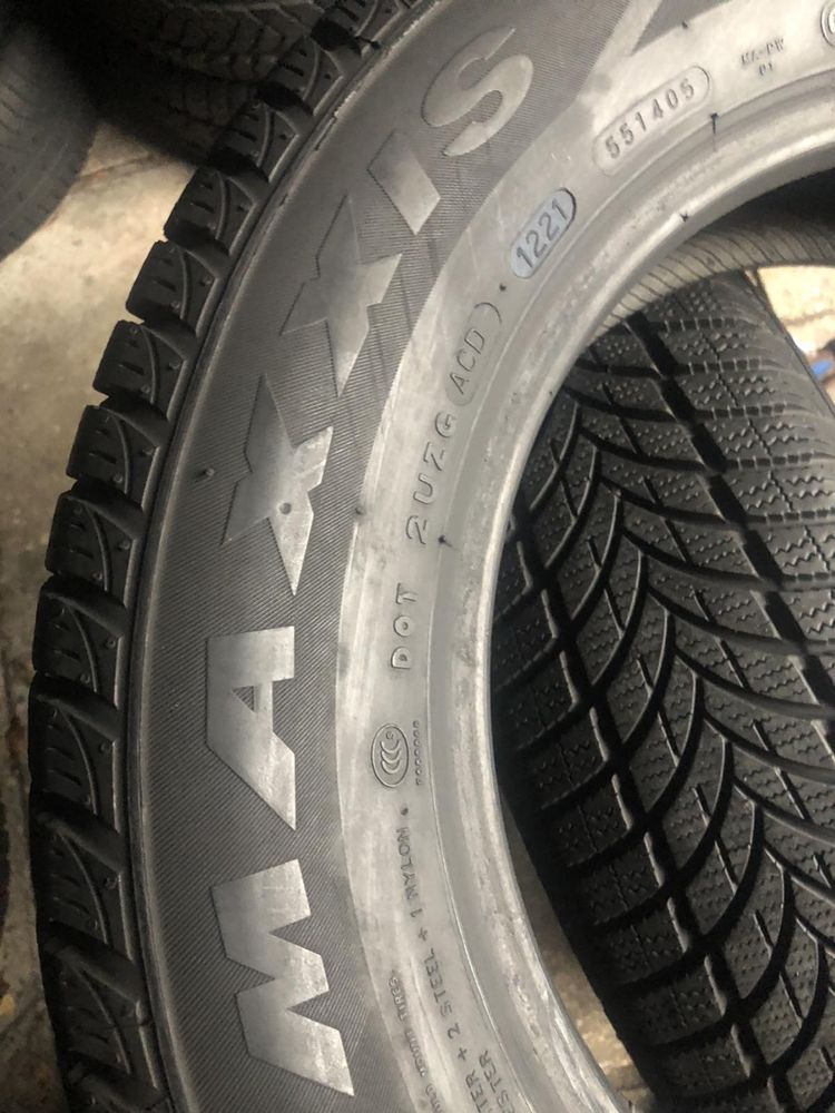 195/65/15 R15 Maxxis Presa Snow 4шт зима