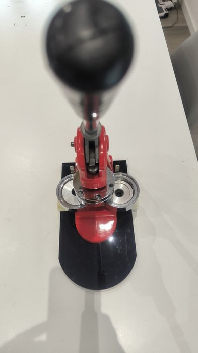 Máquina de fazer pins/crachás