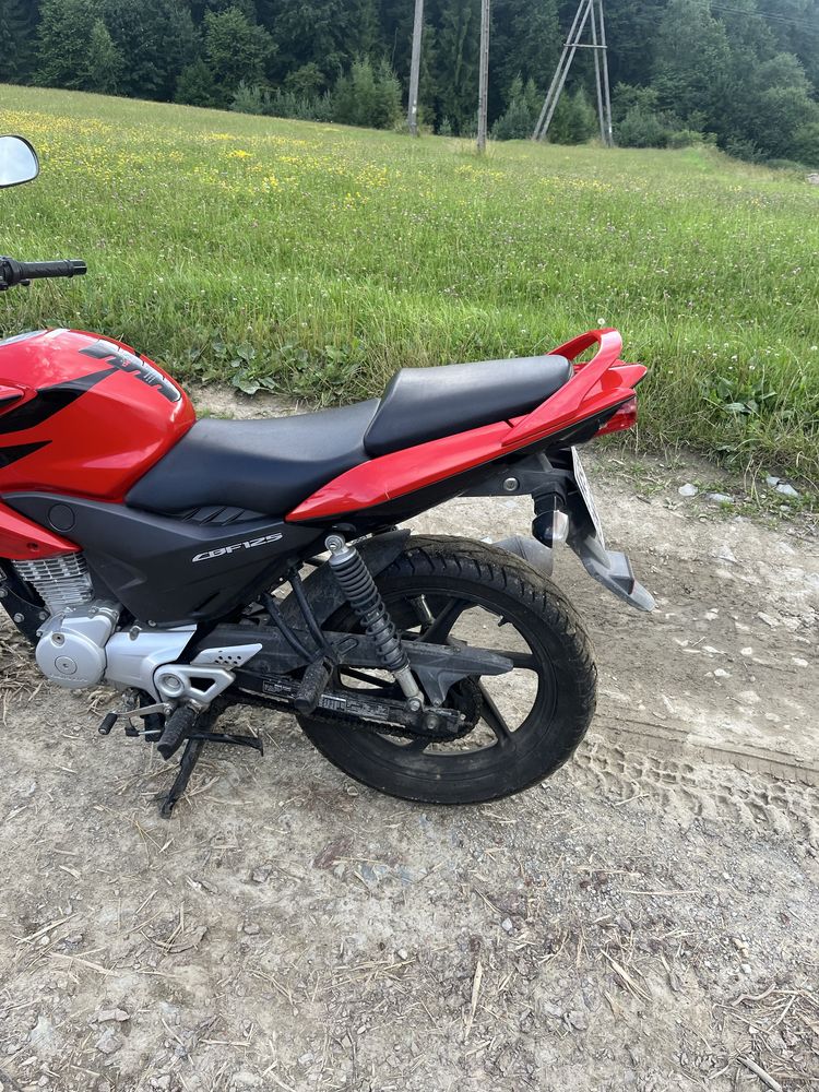 Honda CBF 125.