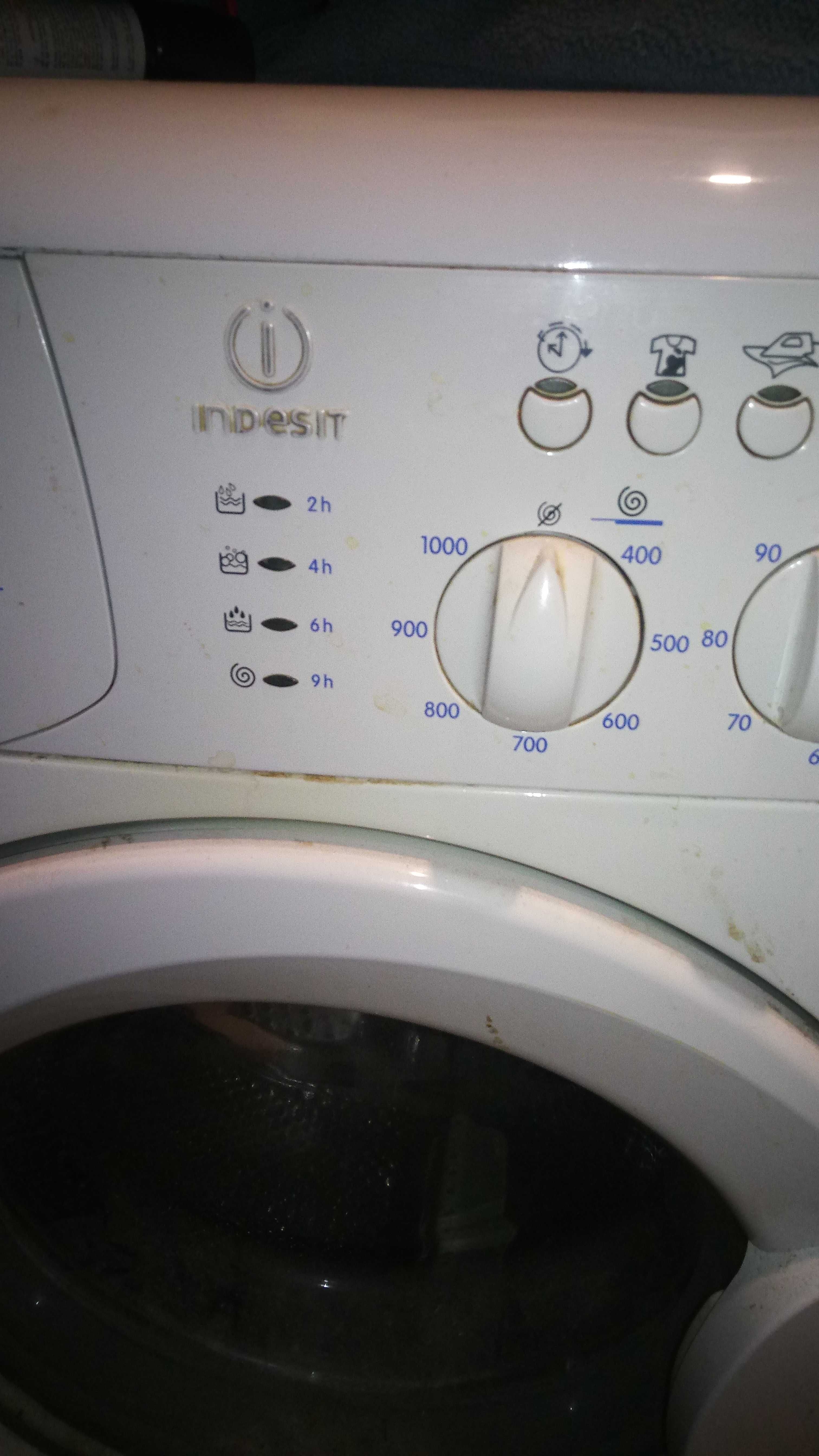 Стиральная машина Indesit wisl 105x