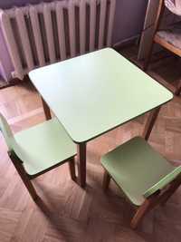Детский стол +2 стульчика