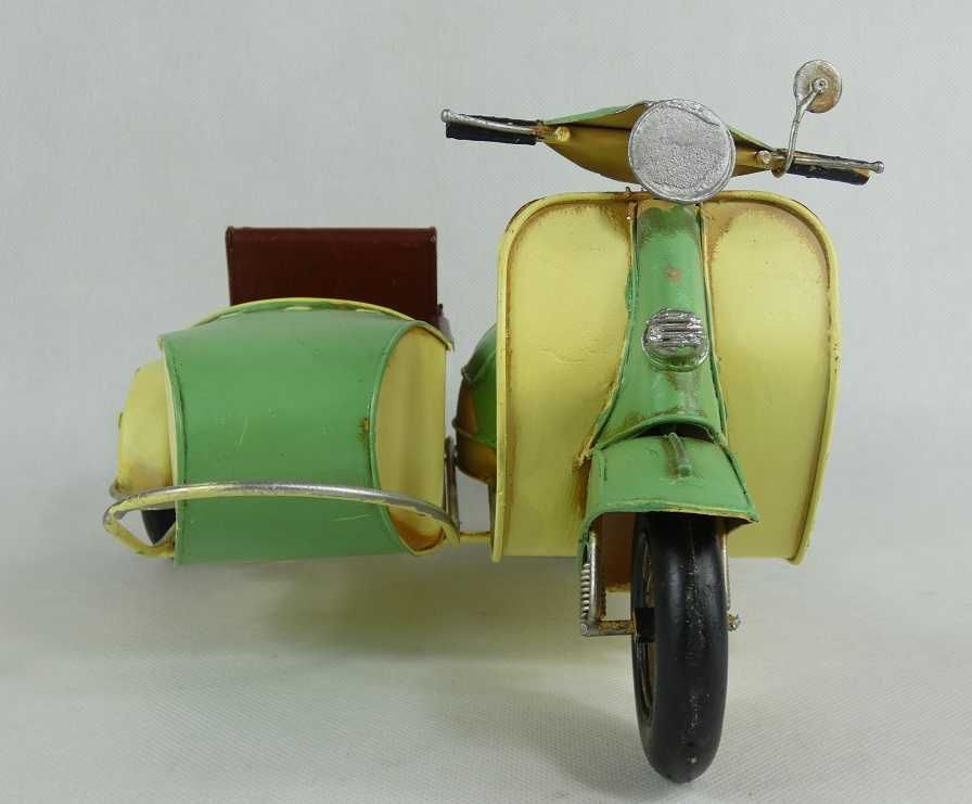 PIAGGIO VESPA z koszem metalowy motor retro skuter