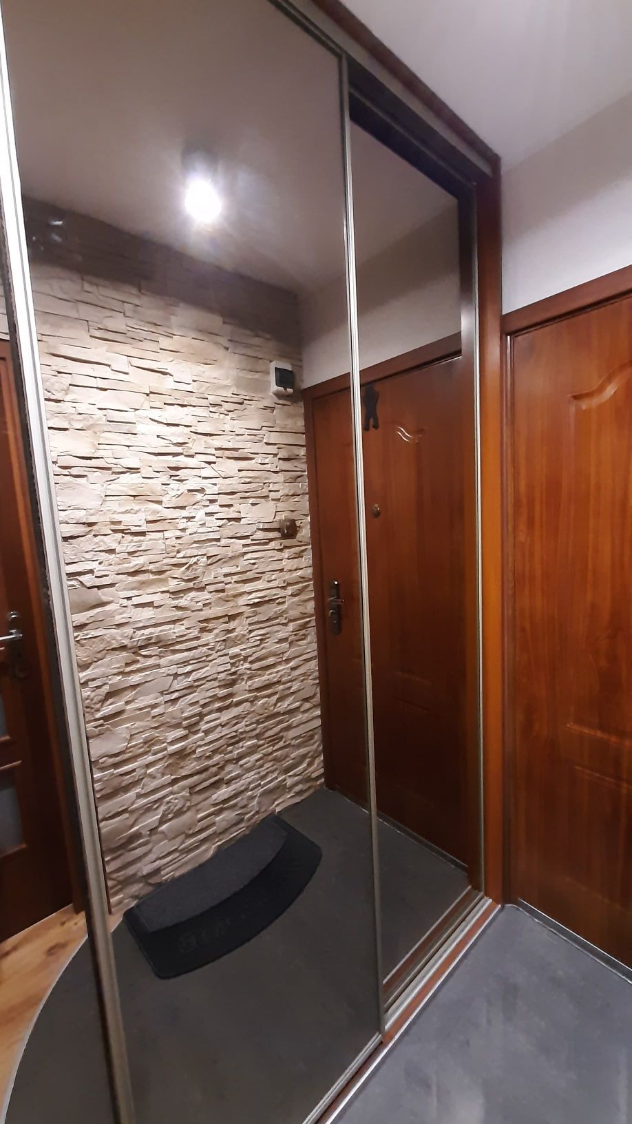 Szafa do zabudowy Indeco lustra orzech