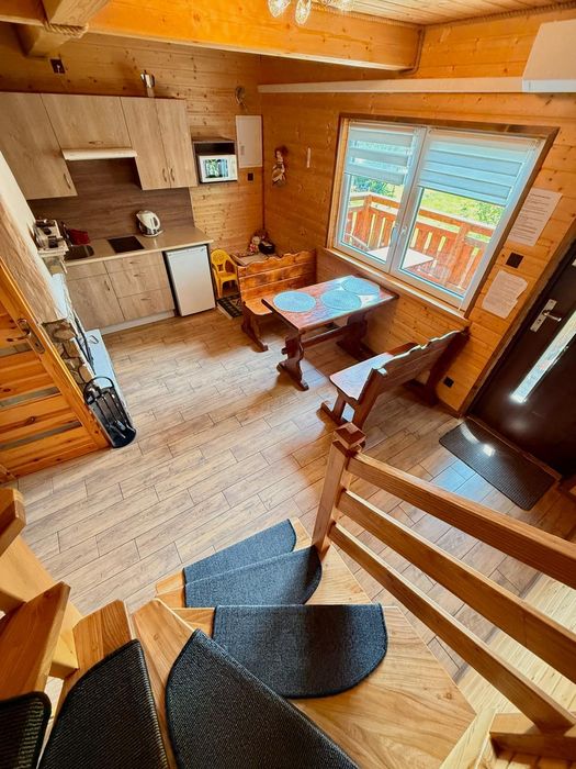 Sielanka-Domki Całoroczne z Kominkiem Jacuzzi Sauna Bezmiechowa