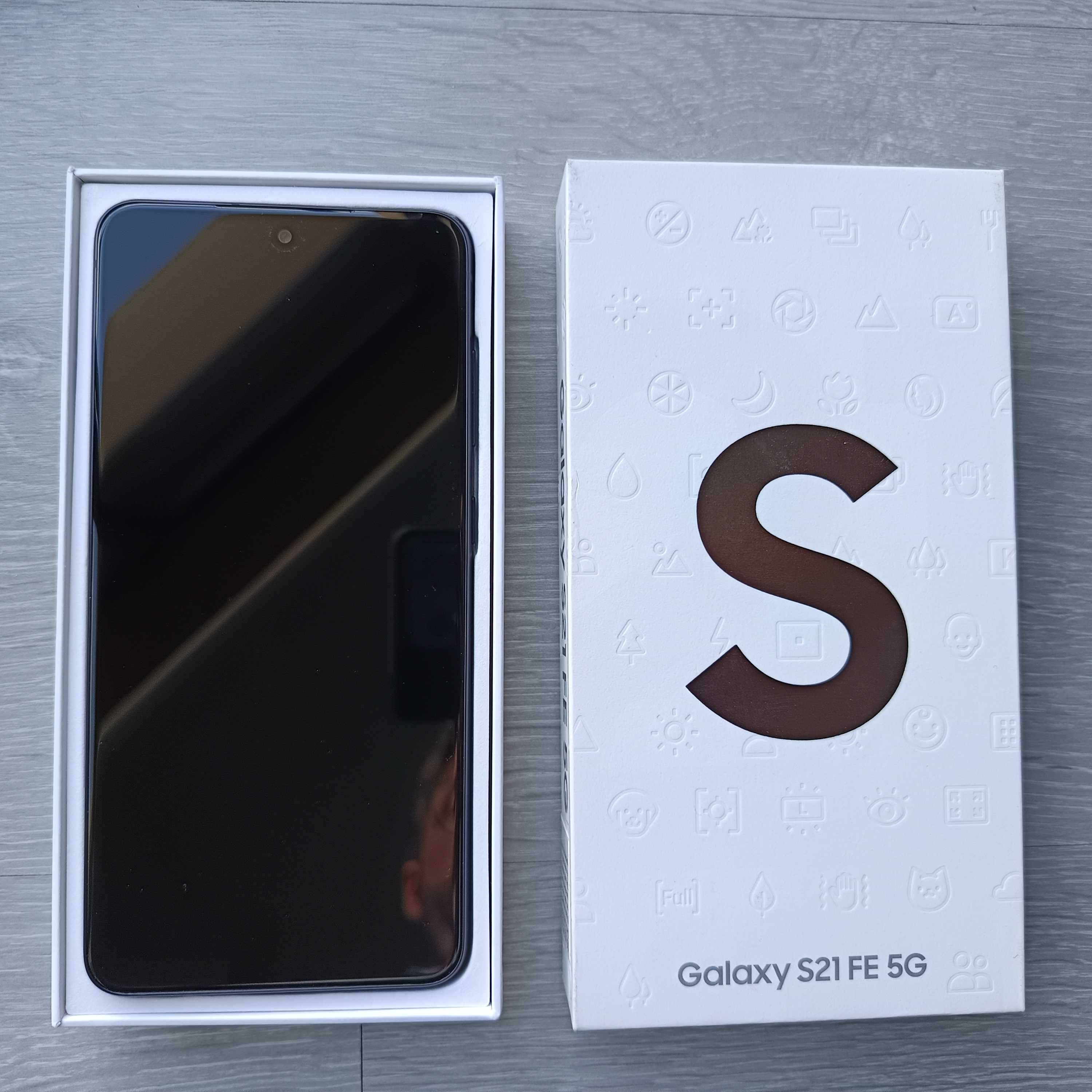 Smartphone Samsung Galaxy S21 FE 5G - 6Gb RAM / 128Gb (Igual a Novo)