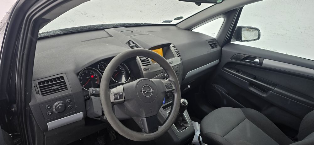 Opel Zafira B 1.8 LPG 2007r, klima 7 osobowa
