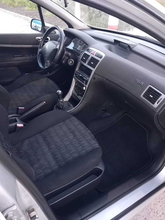 Peugeot 307 1.4 hdi em bom estado