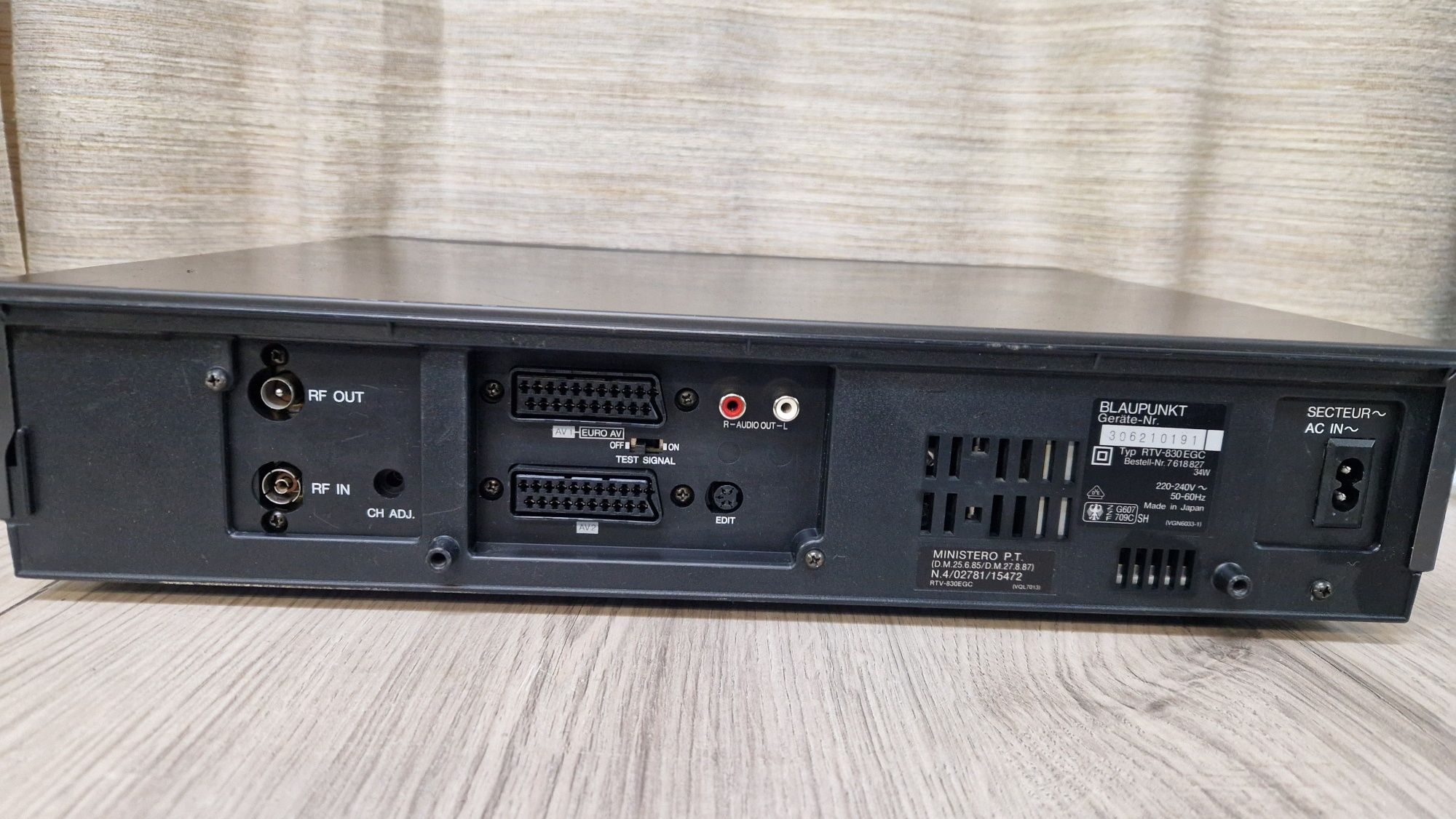 Відеомагнітофон Blaupunkt  RTV-830 EGC