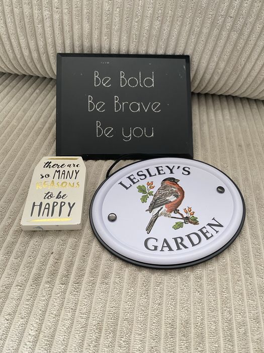 Zestaw ozdobnych tabliczek