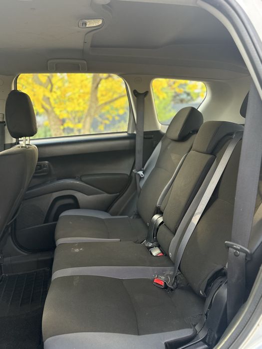Mitsubishi Outlander 2011 ГОД 2.0 дизель полный привод