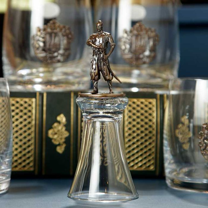 Подарочная книга-бар для виски "Казацкому роду нет перевода"