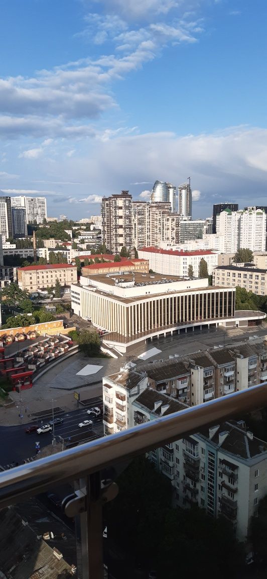Продаж 1 кім. кв.68 кв.м ЖК Володимирський 24 пов. М. Палац України