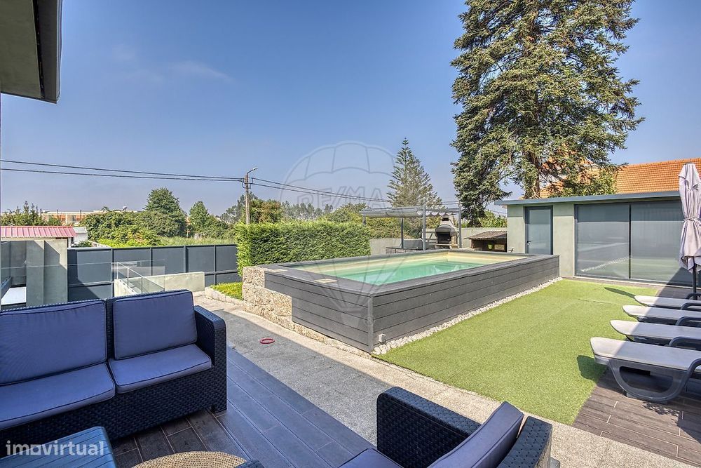 Moradia T4 para venda