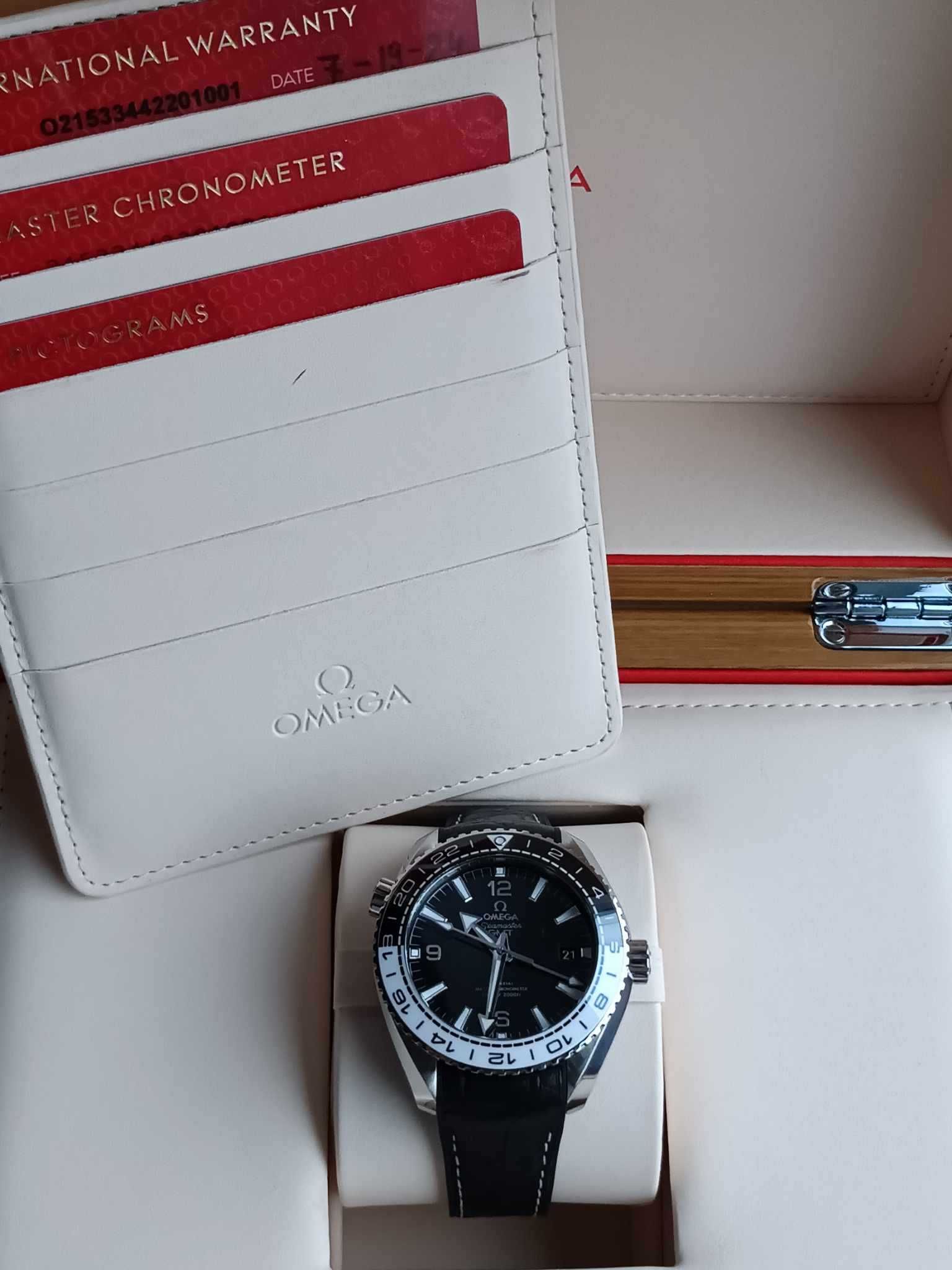 Omega Seamaster Planet Ocean 600M GMT 43,5mm 07.2024