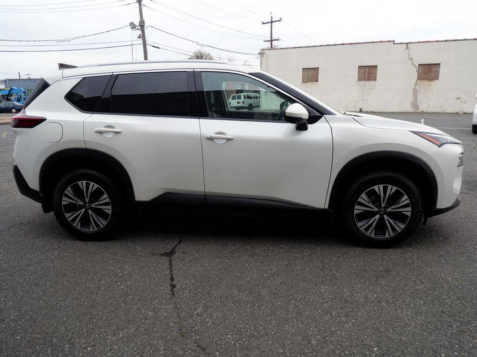 Nissan Rogue      2021