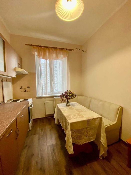 Лаврухіна 12, оренда 2-к квартири, Троєщина, ТРЦ Район!