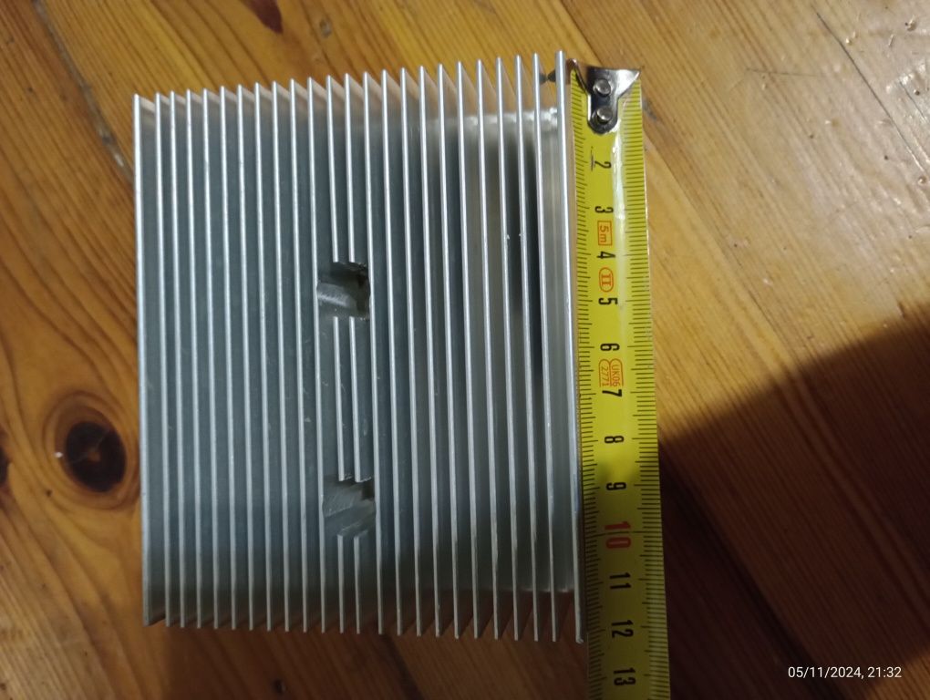 Radiator, wymiary na zdjęciach