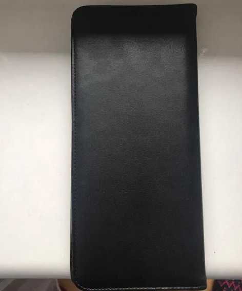 Czarny wizytownik. Etui na wizytówki.