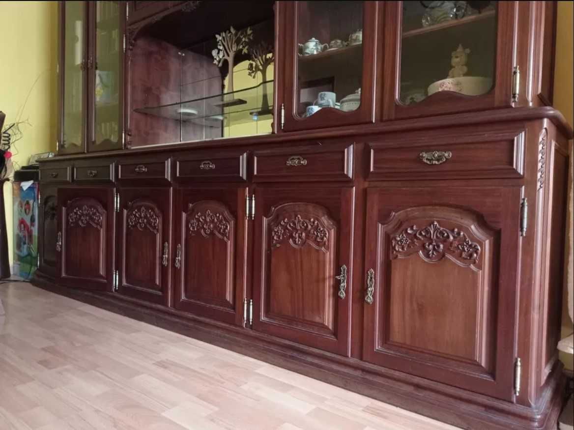 Móvel antigo de sala em madeira maciça