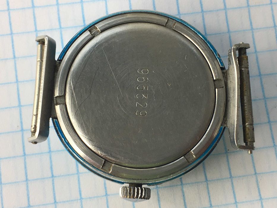 Часы механические Ракета школьные СССР не рабочие