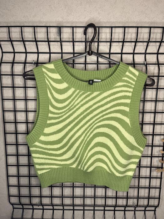 вʼязана желетка для дівчинки S