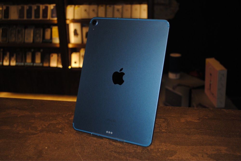 Б/У iPad Air 5 10.9" Wi-Fi + Cellular 64G Blue M1 Chip