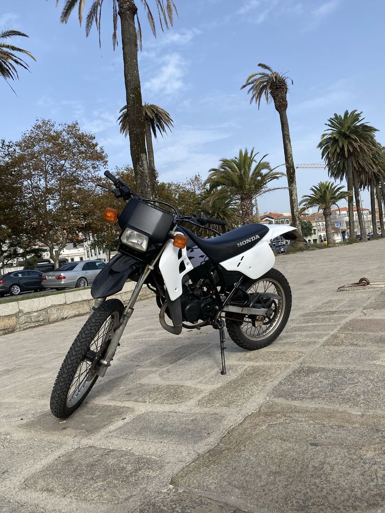 Mota honda CRM50