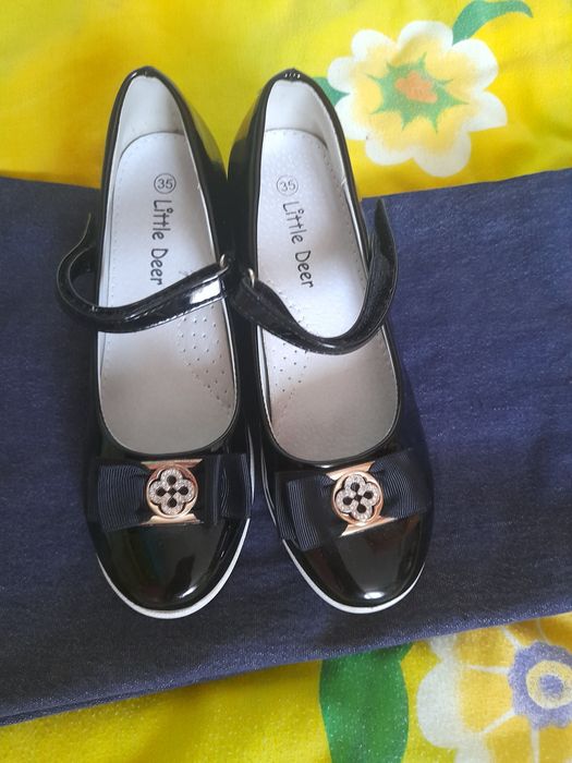 Нові туфлі в школу 35 розмір