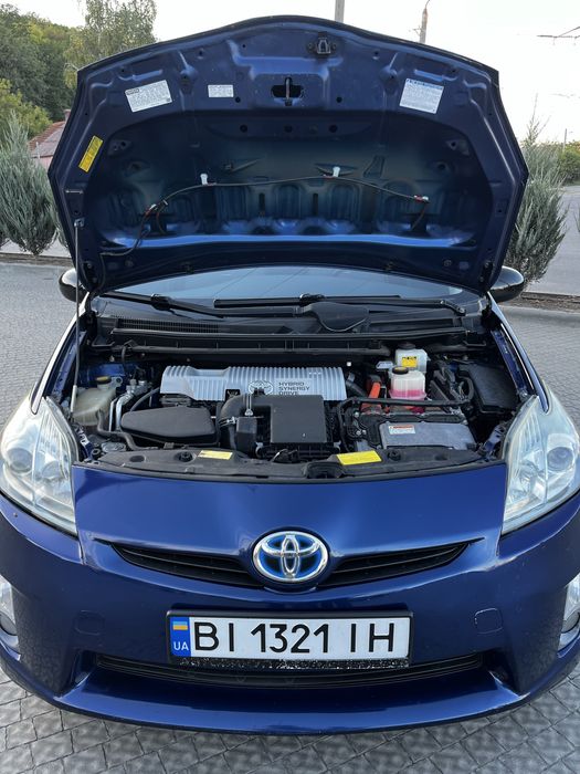 Toyota prius 1.8 гібрид
