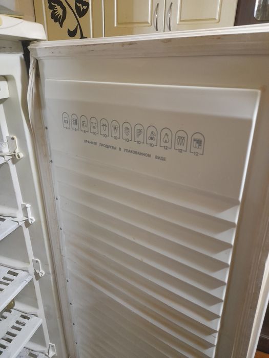 Продам морозильную камеру